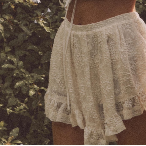 ZARA LACE SET - Picture 7 of 8